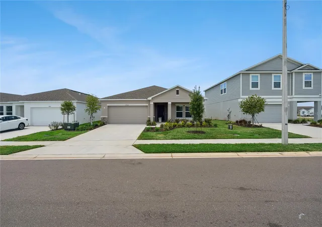 Photo 3 of Single family home for sale at 4908 Bluebell Ct, Haines City, FL 33844 | MLS# O6424314 | Listing updated on 2026-09-22