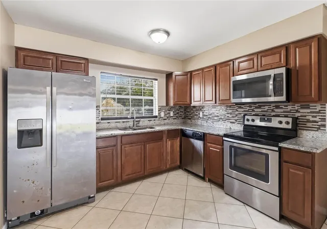Photo 3 of Single family home for sale at 825 Turtle Mound Dr, Casselberry, FL 32707 | MLS# O6424315 | Listing updated on 2026-09-28