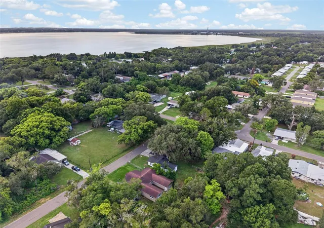 Photo 50 of Sale Pending at 925 Adrian Ct, LAKELAND, FL 33801 | MLS# O6424317 | Listing updated on 2026-10-01