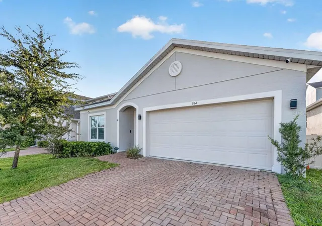 Photo 3 of Single family home for sale at 594 Bellingham Way, Minneola, FL 34715 | MLS# W7887560 | Listing updated on 2026-08-30