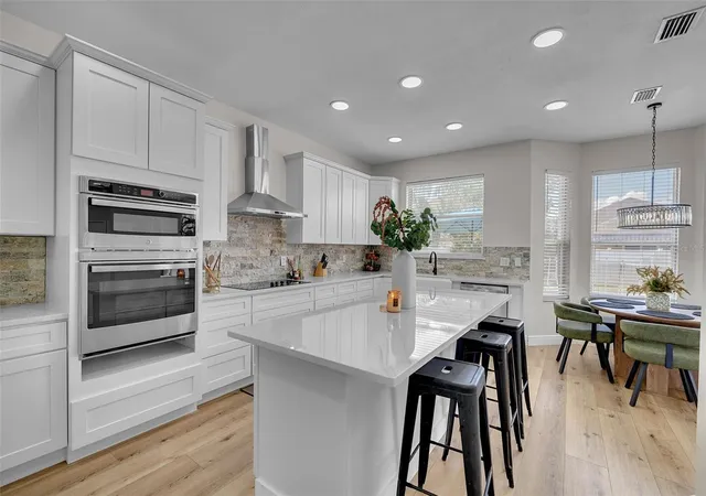2nd image of 1250 Loretto Cir, Odessa, FL 33556 | MLS# A4699703