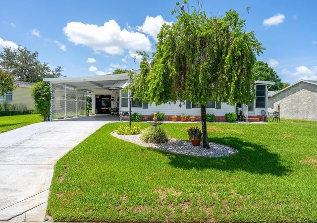 Photo 3 of Sale Pending at 1226 Pompano Ln, Lady Lake, FL 32159 | MLS# G5114936 | Listing updated on 2026-08-06