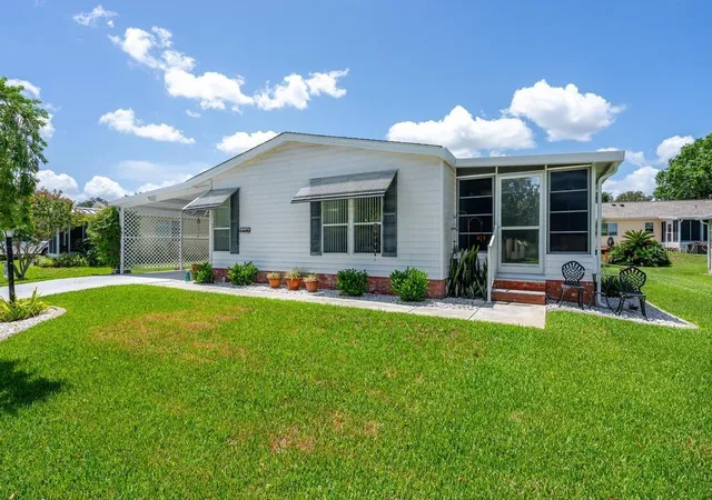 Photo 4 of Sale Pending at 1226 Pompano Ln, Lady Lake, FL 32159 | MLS# G5114936 | Listing updated on 2026-10-10