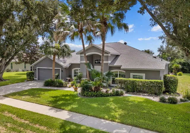 3rd image of 4305 Gentrice Dr, Valrico, FL 33596 | MLS# TB8528275