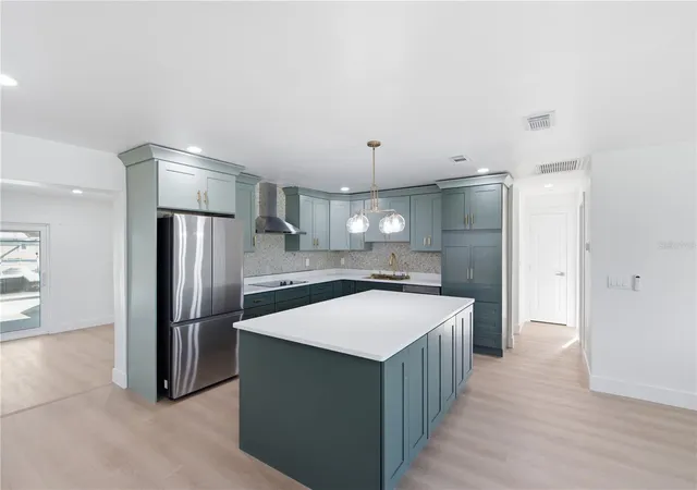 5th image of 9460 Treasure Ln Ne, St Petersburg, FL 33702 | MLS# TB8528278