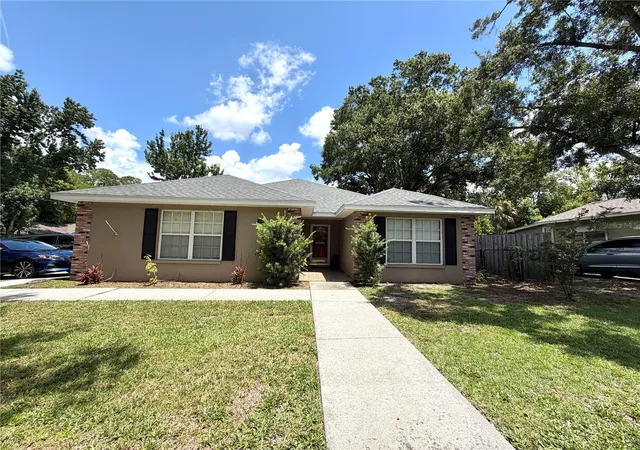 1st image of 902 E Tomlin St, Plant City, FL 33563 | MLS# TB8528280