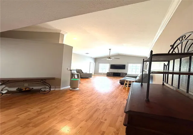 5th image of 902 E Tomlin St, Plant City, FL 33563 | MLS# TB8528280