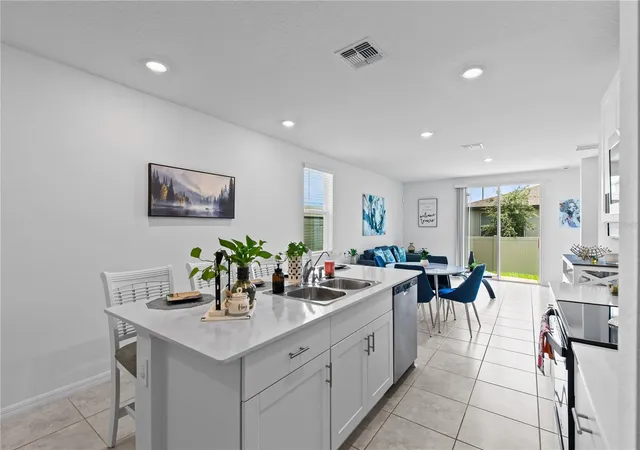 5th image of 3856 Giorgio Dr, Winter Haven, FL 33884 | MLS# S5153537