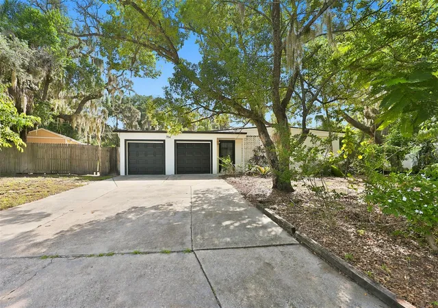Photo 1 of Single family home for sale at 704 E River Dr, Temple Terrace, FL 33617 | MLS# TB8528284 | Listing updated on 2026-09-12