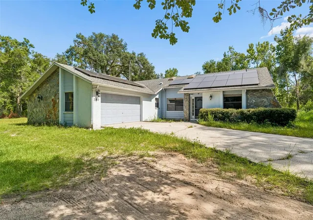 Photo 4 of Single family home for sale at 3140 Crum Rd, Brooksville, FL 34604 | MLS# TB8528285 | Listing updated on 2026-08-19