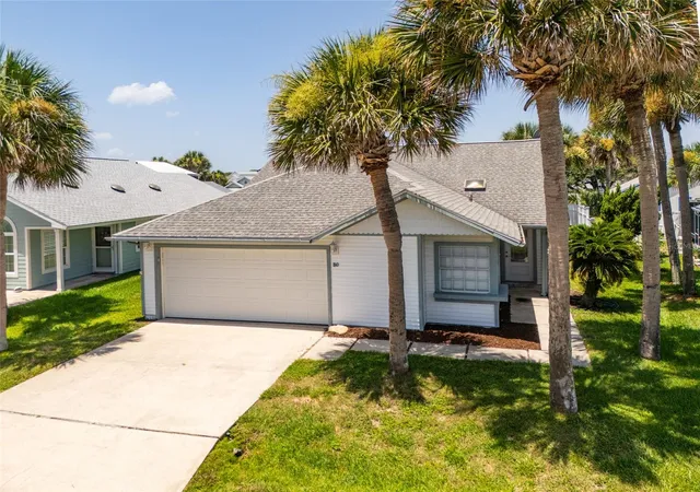 Photo 1 of Single family home for sale at 50 Nantucket Dr, Palm Coast, FL 32137 | MLS# FC319897 | Listing updated on 2026-07-16