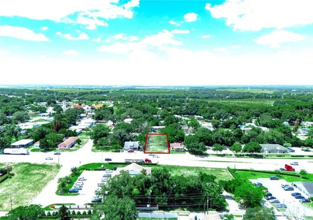 3rd image of 60 E St, Lake Wales, FL 33855 | MLS# P4939285