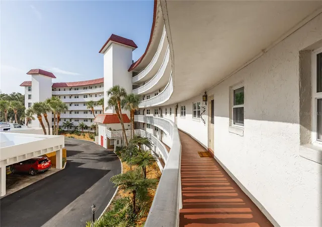 2nd image of 601 N Mcdonald St #310, Mount Dora, FL 32757 | MLS# G5114940