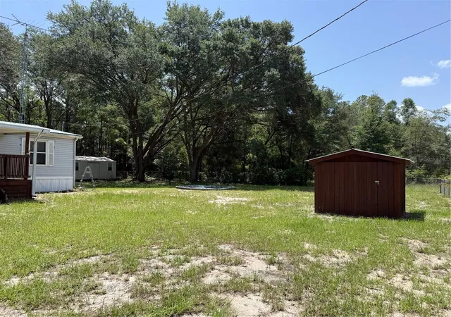 2nd image of 726 Guy Ave, Interlachen, FL 32148 | MLS# OM728311