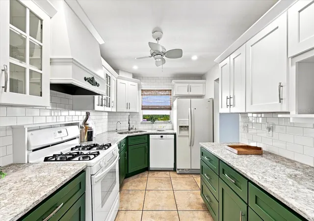 Photo 4 of Condo for sale at 6020 Shore Blvd S #1002, Gulfport, FL 33707 | MLS# O6424366 | Listing updated on 2026-09-30