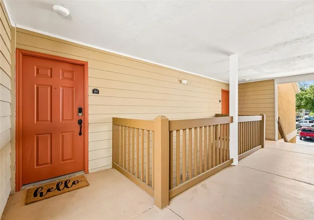 Photo 3 of Condo for sale at 9481 Highland Oak Dr #814, Tampa, FL 33647 | MLS# TB8528340 | Listing updated on 2026-08-24