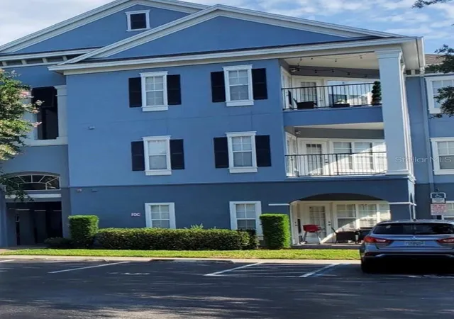 Listing Photo 2 - Condo for sale in building located at 3621 Conroy Rd, Orlando, FL 32839 - Unit #720