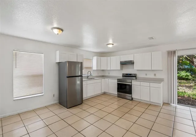 3rd image of 3808 Whittier St, Tampa, FL 33619 | MLS# TB8528350