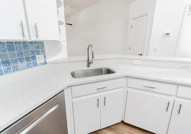 3rd image of 21542 Clubside Loop, Lutz, FL 33549 | MLS# TB8528358