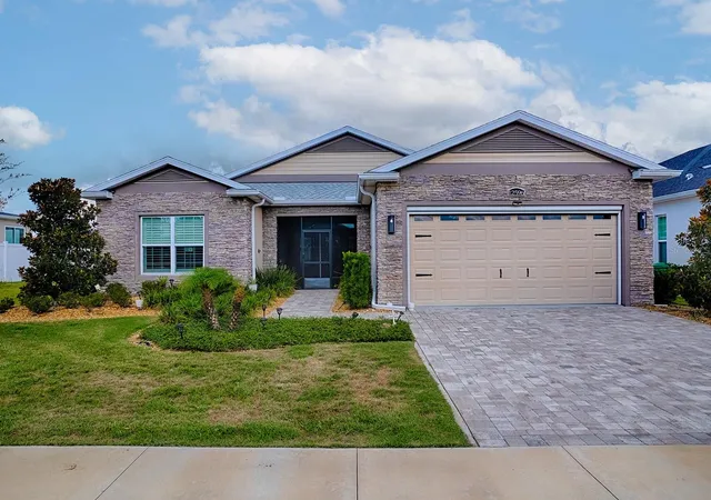 1st image of 12596 Ne 49th Dr, Oxford, FL 34484 | MLS# G5114948