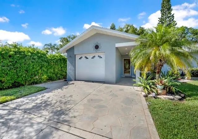4th image of 133 Stafford Cir, Palm Harbor, FL 34684 | MLS# TB8528365