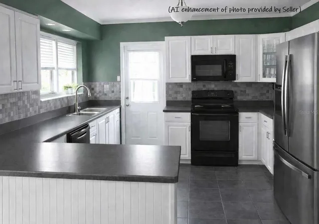 Photo 3 of Single family home for sale at 706 Ave I NE, Winter Haven, FL 33881 | MLS# L4963442 | Listing updated on 2026-09-17