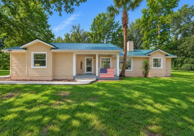 Photo 1 of Single family home for sale at 15020 W Highway 328, Ocala, FL 34482 | MLS# OM728319 | Listing updated on 2026-10-06
