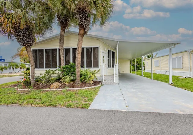 Photo 2 of Manufactured home for sale at 2100 Kings Hwy #529, Port Charlotte, FL 33980 | MLS# C7528304 | Listing updated on 2026-10-06