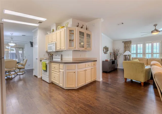 Photo 3 of Manufactured home for sale at 2100 Kings Hwy #529, Port Charlotte, FL 33980 | MLS# C7528304 | Listing updated on 2026-10-06