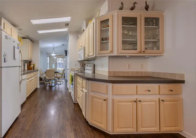 Photo 4 of Manufactured home for sale at 2100 Kings Hwy #529, Port Charlotte, FL 33980 | MLS# C7528304 | Listing updated on 2026-10-06