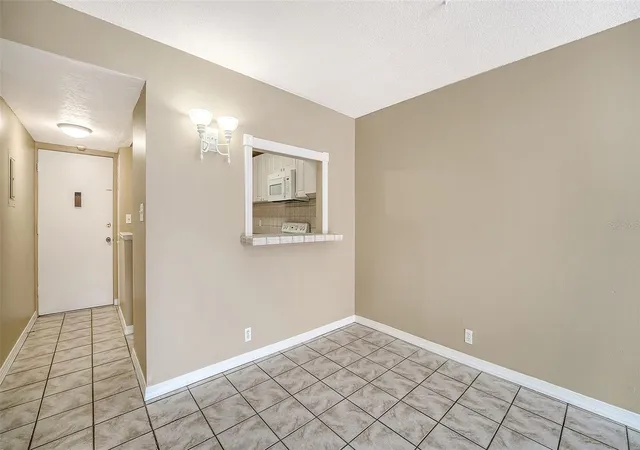 Photo 4 of Condo for sale at 2763 Woodgate Ln #104, Sarasota, FL 34231 | MLS# A4699725 | Listing updated on 2026-08-10