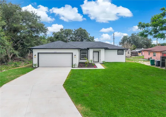 Photo 2 of Single family home for sale at 222 Florida Ave, Dundee, FL 33838 | MLS# O6424405 | Listing updated on 2026-09-22