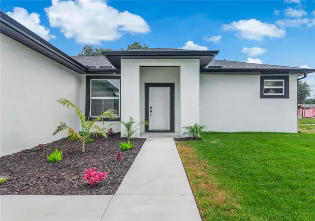 Photo 4 of Single family home for sale at 222 Florida Ave, Dundee, FL 33838 | MLS# O6424405 | Listing updated on 2026-09-22