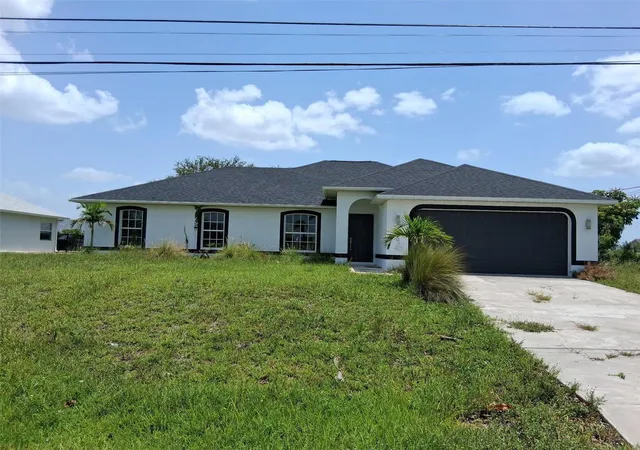 Homes for sale in Cape Coral, FL | 850 Sw 15th St, Cape Coral, FL 33991 | MLS# O6424406