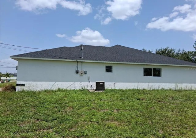 Homes for sale in Cape Coral, FL | 850 Sw 15th St, Cape Coral, FL 33991 | MLS# O6424406