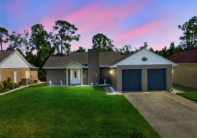 Photo 1 of Single family home for sale at 26638 E Cove Dr, Tavares, FL 32778 | MLS# G5114954 | Listing updated on 2026-07-12