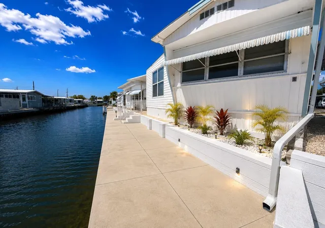 1st image of 6918 E Bayou Ln, Bradenton, FL 34207 | MLS# A4699737