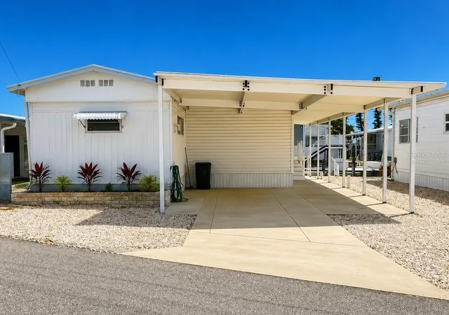 2nd image of 6918 E Bayou Ln, Bradenton, FL 34207 | MLS# A4699737