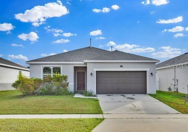 Photo 1 of Single family home for sale at 3345 Curlew Ave, Leesburg, FL 34748 | MLS# O6424428 | Listing updated on 2026-10-15