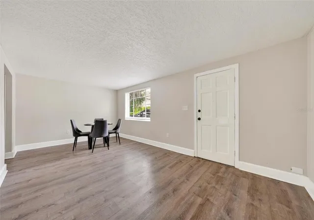 Listing Photo 4 - Condo for sale in building located at 1016 Atkins Pl, ORLANDO, FL 32804