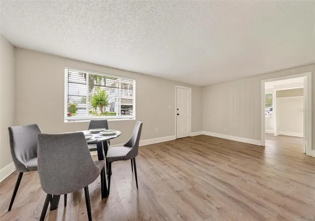 Listing Photo 5 - Condo for sale in building located at 1016 Atkins Pl, ORLANDO, FL 32804