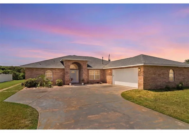 Photo 1 of Single family home for sale at 4 Beachside Dr, Palm Coast, FL 32137 | MLS# FC319903 | Listing updated on 2026-07-13
