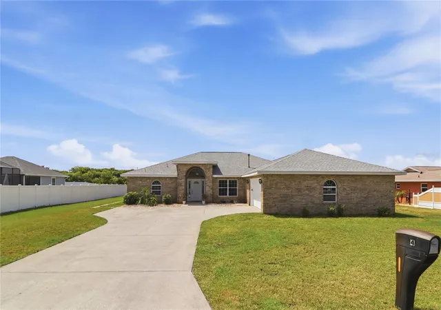 Photo 2 of Single family home for sale at 4 Beachside Dr, Palm Coast, FL 32137 | MLS# FC319903 | Listing updated on 2026-07-13