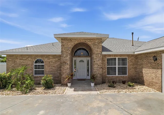 Photo 2 of Single family home for sale at 4 Beachside Dr, Palm Coast, FL 32137 | MLS# FC319903 | Listing updated on 2026-07-13