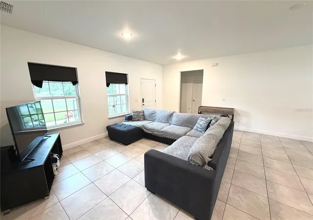 Photo 3 of Single family home for sale at 835 Marion Oaks Manor, Ocala, FL 34473 | MLS# OM728326 | Listing updated on 2026-09-02