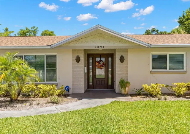 Photo 4 of Single family home for sale at 2391 66th Terrace S, Saint Petersburg, FL 33712 | MLS# TB8528452 | Listing updated on 2026-09-25