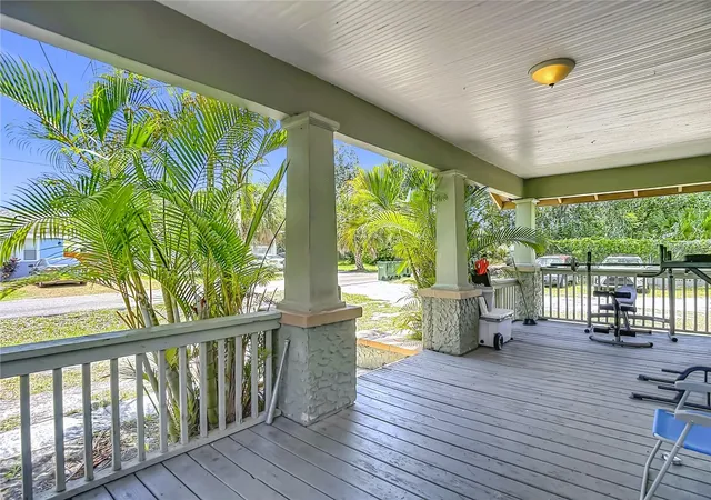 3rd image of 2020 Davis St, Tampa, FL 33605 | MLS# TB8528459