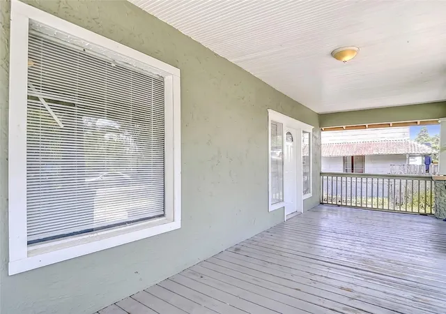 Listing Photo 4 - Condo for sale in building located at 2020 Davis St, TAMPA, FL 33605