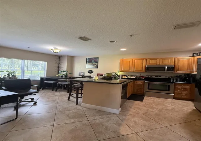 4th image of 3721 S Lake Orlando Pkwy #3, Orlando, FL 32808 | MLS# O6424445