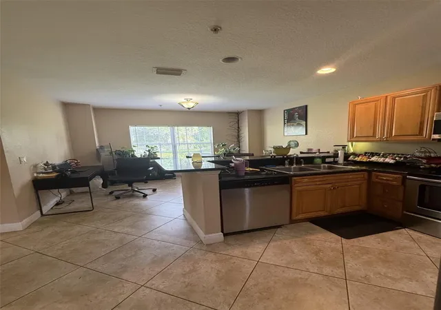 5th image of 3721 S Lake Orlando Pkwy #3, Orlando, FL 32808 | MLS# O6424445